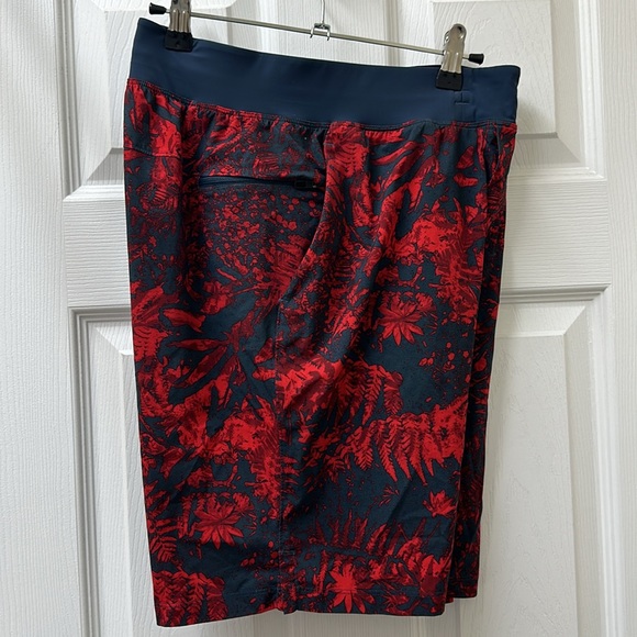 Lululemon T.H.E. Short 9" *Linerless Canopy Hot Heat Mach Blue - Picture 10 of 16